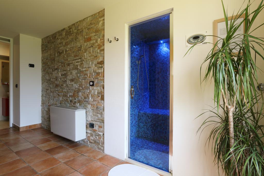 Bed & Wellness Fisterre Bed and Breakfast Belluno Rum bild