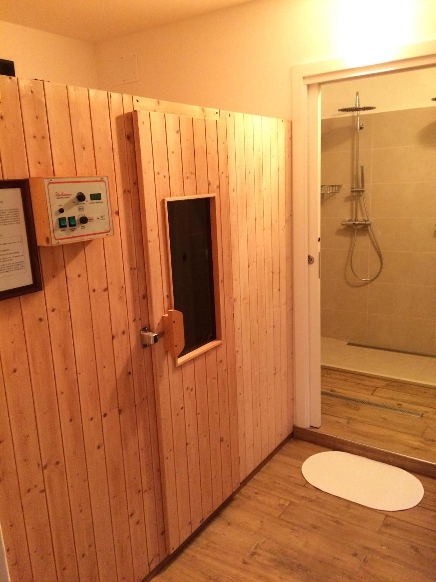 Bed & Wellness Fisterre Bed and Breakfast Belluno Exteriör bild