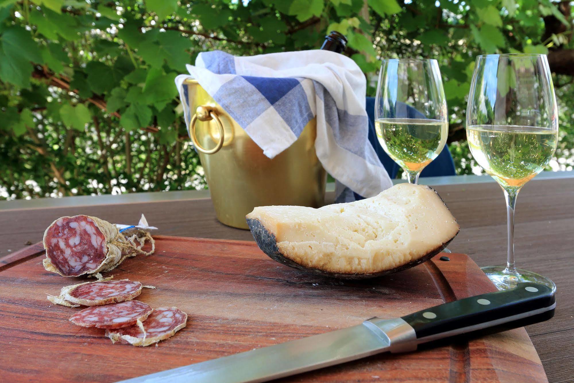 Bed & Wellness Fisterre Bed and Breakfast Belluno Exteriör bild